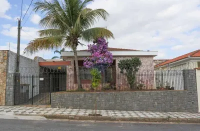 Casa para venda em Jardim Santa Rosália de 247.50m² com 4 Quartos e 6 Garagens