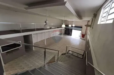 Galpão / Depósito / Armazém para alugar em Caetetuba de 750.00m² com 3 Garagens