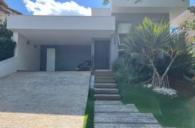 Casa de Condomínio para venda em Condomínio Terras De São Francisco de 178.00m² com 3 Quartos, 1 Suite e 4 Garagens