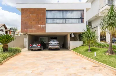 Casa de Condomínio para venda em Condomínio Reserva Colonial de 305.00m² com 4 Quartos, 4 Suites e 6 Garagens