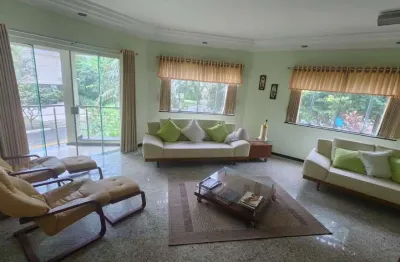 Casa de Condomínio para venda em Condomínio Reserva Colonial de 553.00m² com 4 Quartos, 2 Suites e 3 Garagens