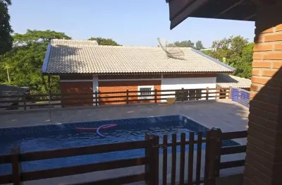 Casa para venda em Country Club de 340.00m² com 3 Quartos, 2 Suites e 6 Garagens