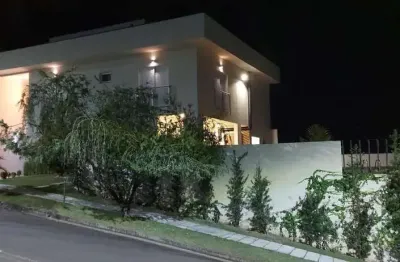 Casa de Condomínio para alugar em Chácaras Silvania de 500.00m² com 4 Quartos, 4 Suites e 6 Garagens