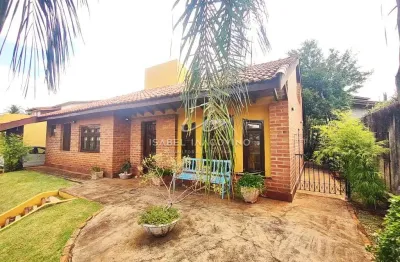 Casa para venda em Chácara Primavera de 226.00m² com 3 Quartos, 1 Suite e 6 Garagens