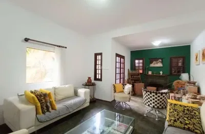 Casa para venda em Condomínio Vila Rica de 292.00m² com 3 Quartos, 1 Suite e 3 Garagens