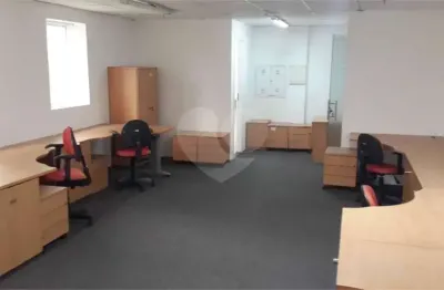 Sala Comercial para alugar em Anchieta de 47.00m² com 1 Garagem