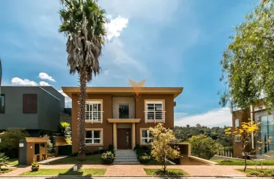 Casa para venda e aluguel em Alphaville de 10.00m² com 5 Quartos, 5 Suites e 2 Garagens