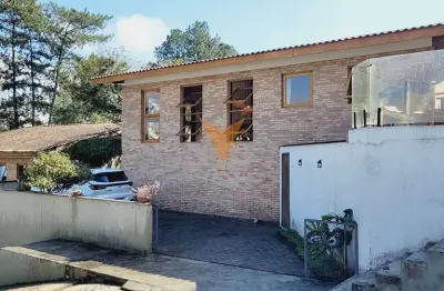 Casa para venda em Chácara Dos Junqueiras de 10.00m² com 3 Quartos, 1 Suite e 2 Garagens