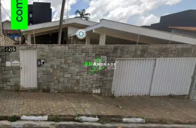 Casa para venda em Centro de 245.00m² com 3 Quartos, 1 Suite e 2 Garagens