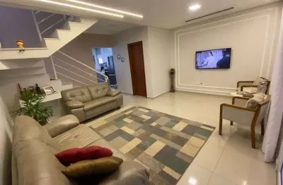 Casa para venda em Jardim Valença de 136.00m² com 3 Quartos, 1 Suite e 2 Garagens