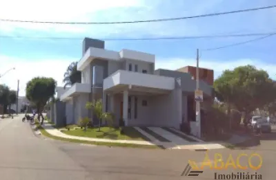 Sobrado para venda em Jardim Jockey Clube de 140.00m² com 3 Quartos e 4 Garagens