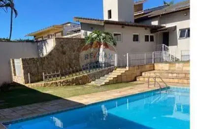 Casa para alugar em Samambaia Parque Residencial de 371.00m² com 3 Quartos, 3 Suites e 6 Garagens
