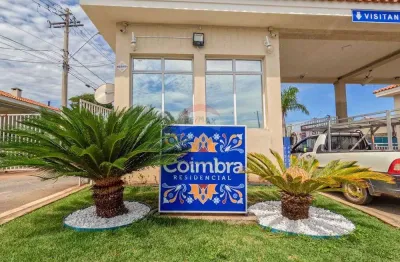 Casa de Condomínio para venda em Jardim Simus de 49.00m² com 2 Quartos e 3 Garagens