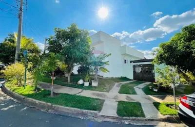 Casa para venda em Jardim Itapoan de 150.00m² com 3 Quartos e 3 Garagens