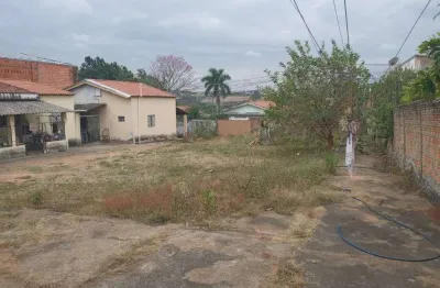 Lote / Terreno para venda e aluguel em Chácara Santa Letícia de 600.00m²