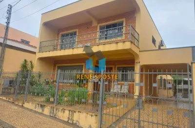 Sobrado para venda em Santa Cruz de 409.00m² com 3 Quartos, 1 Suite e 5 Garagens