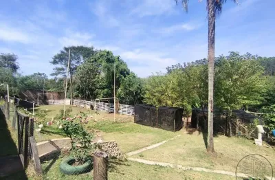 Chácara para venda em Chácara Capão Bonito de 200.00m² com 3 Quartos e 3 Garagens