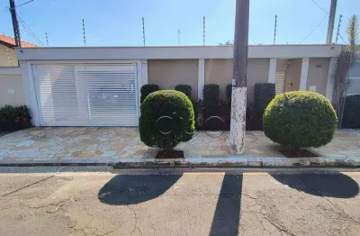 Casa para venda em Nova Piracicaba de 237.00m² com 3 Quartos, 1 Suite e 4 Garagens