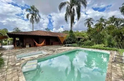 Casa para venda e aluguel em Vila Santo Antônio de 756.88m² com 5 Quartos, 3 Suites e 15 Garagens