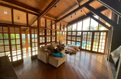 Casa para venda em Chácara Santa Lúcia de 645.94m² com 4 Quartos, 2 Suites e 6 Garagens