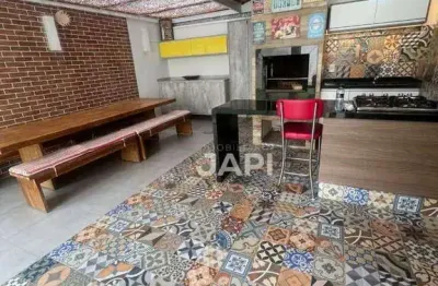 Casa de Condomínio para alugar em Jardim Ermida I de 200.00m² com 3 Quartos, 3 Suites e 5 Garagens