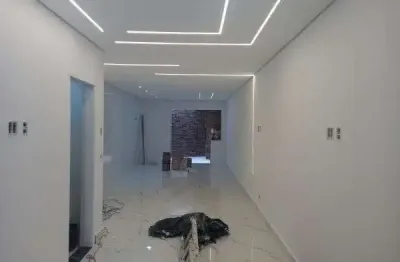 Sobrado para venda em Vila São Geraldo de 145.00m² com 3 Quartos, 3 Suites e 2 Garagens