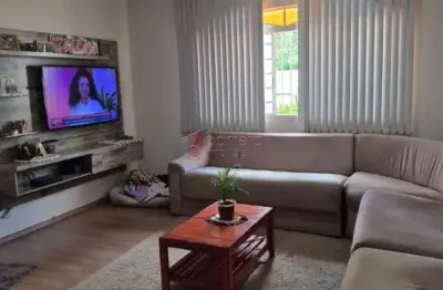 Casa para venda em Jardim Itália de 154.00m² com 4 Quartos, 1 Suite e 3 Garagens