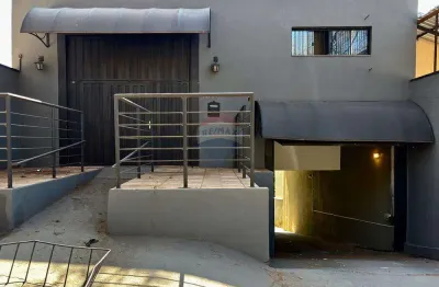 Galpão / Depósito / Armazém para alugar em Jardim Serra Dourada de 360.00m²