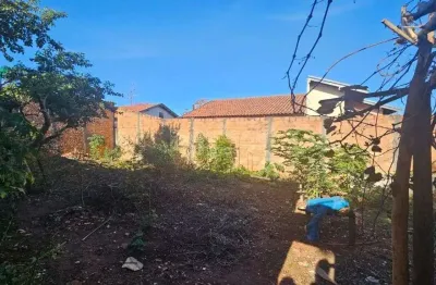 Terreno para venda em Jardim Adalberto Frederico De Oliveira Roxo I de 180.00m²