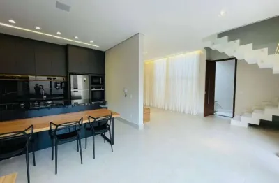 Casa para venda em Centro de 200.00m² com 4 Quartos, 1 Suite e 2 Garagens