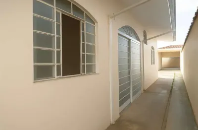 Casa para venda em Vila Santa Rita de 137.00m² com 3 Quartos, 1 Suite e 1 Garagem