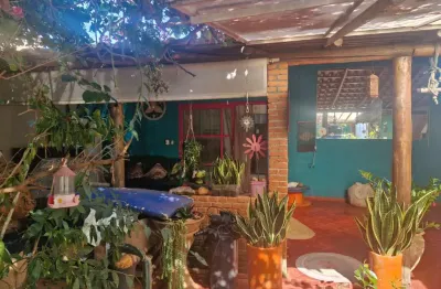 Casa para venda em Jardim Barão de 112.00m² com 2 Quartos e 2 Garagens