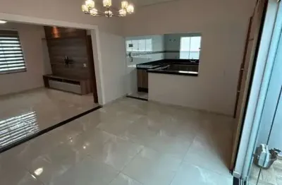 Casa para venda e aluguel em Jardim Europa de 149.00m² com 3 Quartos, 1 Suite e 4 Garagens