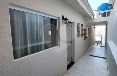 Casa para venda em Parque João Ramalho de 53.00m² com 2 Quartos e 2 Garagens
