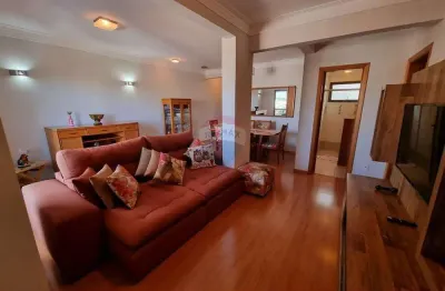 Apartamento para alugar em Centro de 170.00m² com 2 Quartos, 1 Suite e 1 Garagem