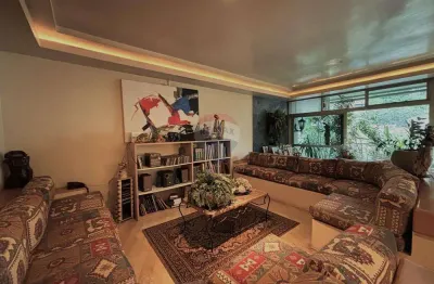 Apartamento para venda em São Conrado de 217.00m² com 5 Quartos, 1 Suite e 2 Garagens