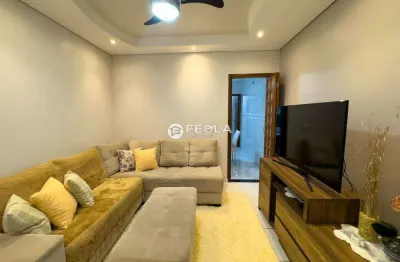 Casa para venda em Jardim Das Laranjeiras de 126.00m² com 3 Quartos, 1 Suite e 2 Garagens