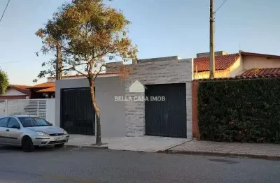 Casa para venda em Parque Ouro Fino de 225.00m² com 3 Quartos, 1 Suite e 2 Garagens