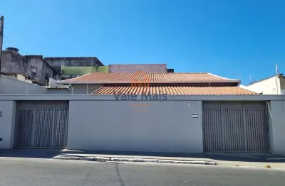 Casa para venda em Vila Canevari de 197.00m² com 3 Quartos, 1 Suite e 3 Garagens