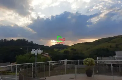 Casa para venda em Santa Cândida de 800.00m² com 3 Quartos, 1 Suite e 4 Garagens