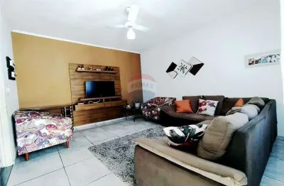 Casa para venda em Jardim Amanda Ii de 153.00m² com 3 Quartos, 1 Suite e 2 Garagens