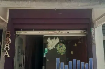 Casa comercial para alugar na Avenida Chibarás, 548, Moema, São Paulo