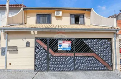 Casa para venda em Jardim Europa de 233.00m² com 4 Quartos, 2 Suites e 2 Garagens