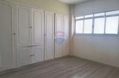 Apartamento para alugar em Centro de 260.80m² com 3 Quartos, 1 Suite e 2 Garagens