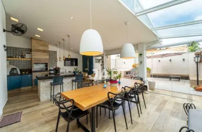 Casa de Condomínio para venda em Chácara Das Palmeiras de 173.00m² com 3 Quartos, 1 Suite e 4 Garagens