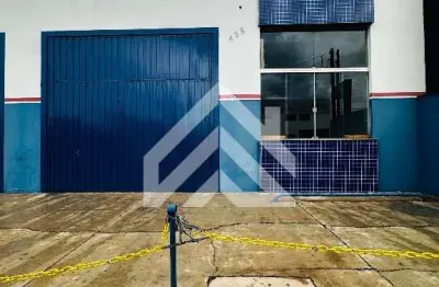 Galpão / Depósito / Armazém para alugar em Estádio de 305.00m²