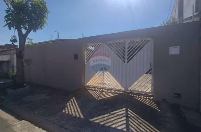 Casa para venda em Parque Do Horto de 140.00m² com 3 Quartos e 3 Garagens