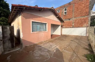 Casa para venda em Jardim Pinheiros de 135.60m² com 2 Quartos e 2 Garagens