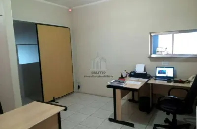 Casa para venda em JARDIM IMPERIAL de 205.00m² com 3 Quartos, 1 Suite e 4 Garagens