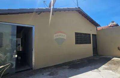 Casa para venda em José Tonolli de 110.00m² com 3 Quartos e 2 Garagens